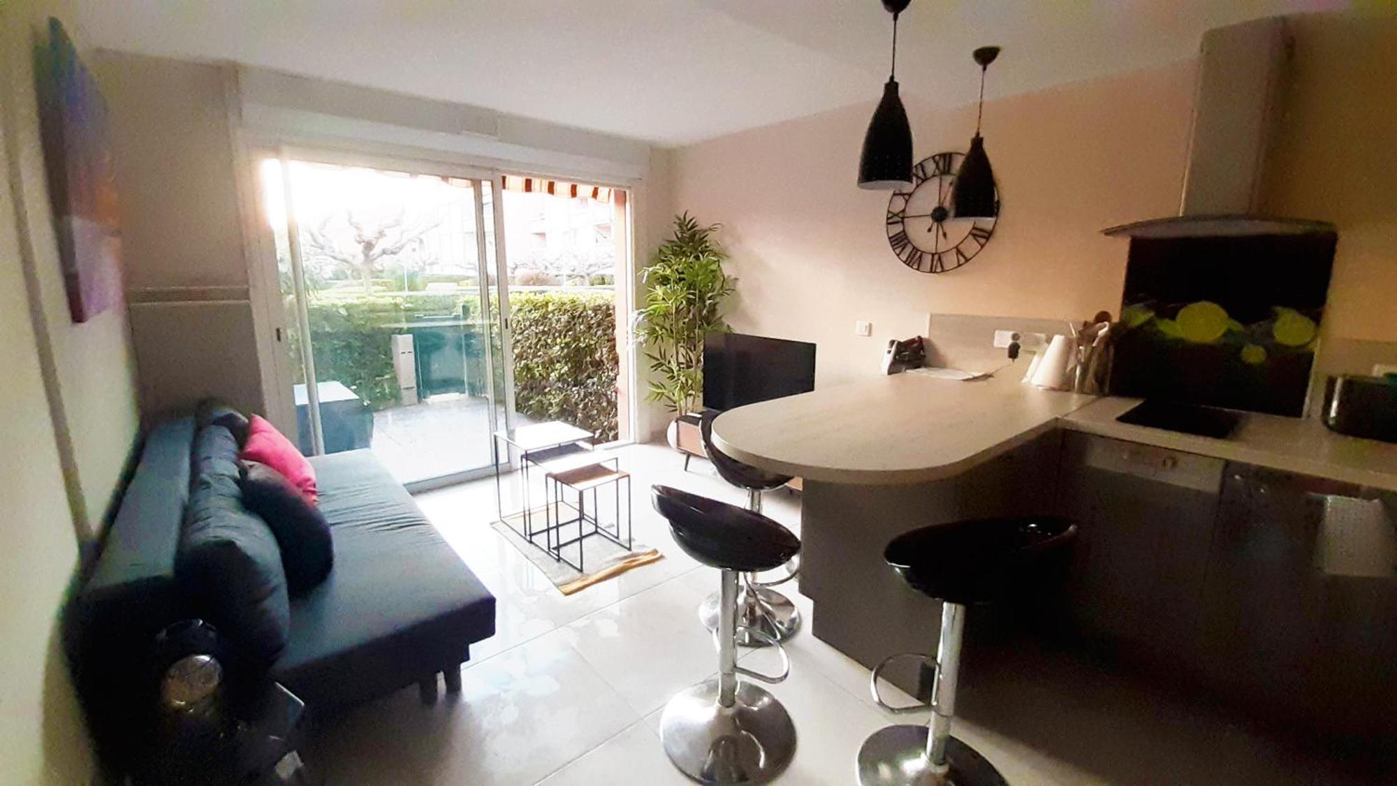 Nid douillet F2, jardin, piscine, parking, plage 200 m Palavas Extérieur photo