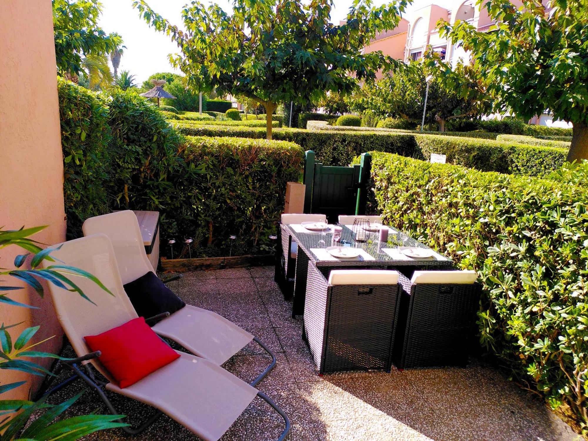 Nid douillet F2, jardin, piscine, parking, plage 200 m Palavas Extérieur photo